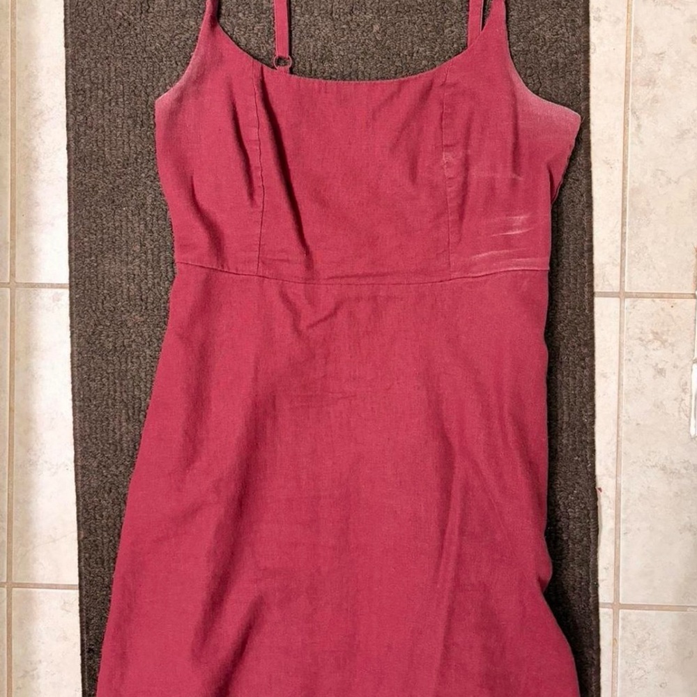 Old Navy red linen dress with adjustable straps (Size M)